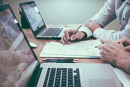 Job Seeker: Advance Your Career with Jobs Jolt
